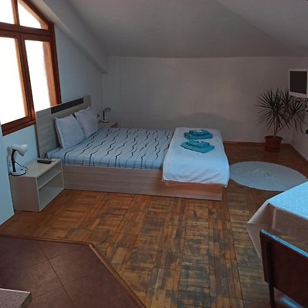 Guest House Ganovi カロファー 部屋 写真
