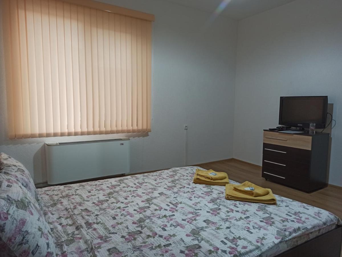 Guest House Ganovi カロファー エクステリア 写真