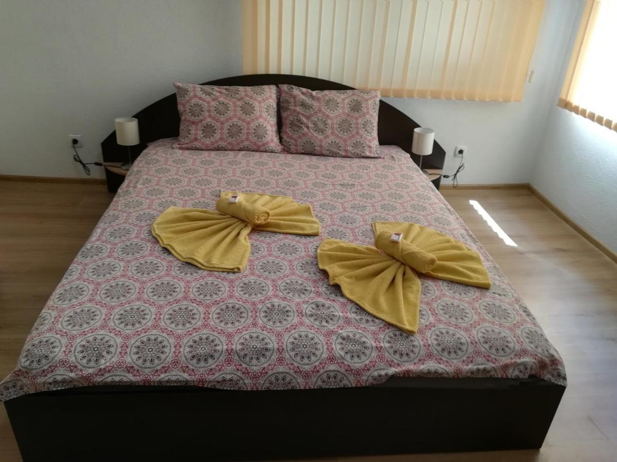 Guest House Ganovi カロファー エクステリア 写真