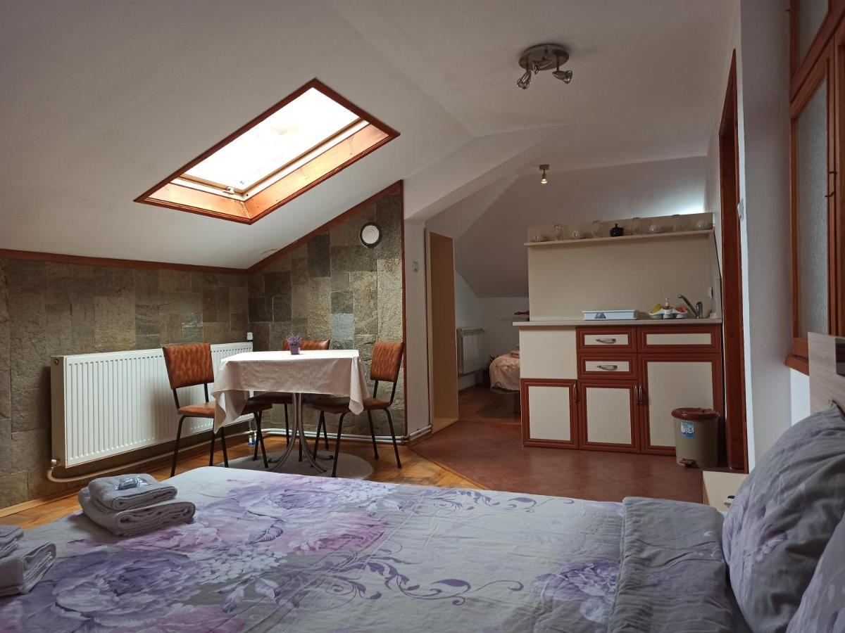Guest House Ganovi カロファー エクステリア 写真