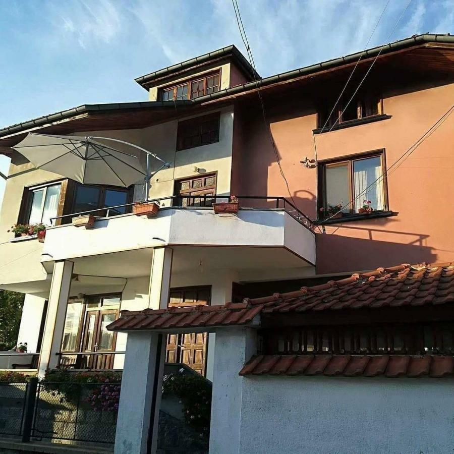 Guest House Ganovi カロファー エクステリア 写真